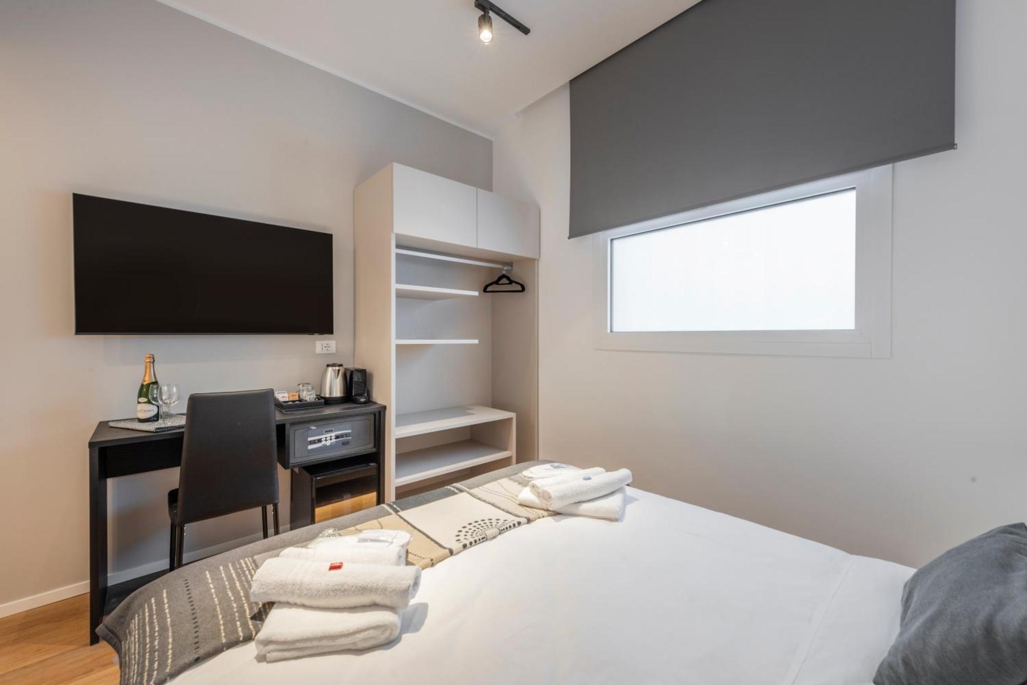 Bnbutler - Inbrera Suites - Giulianova, 1 Milan Extérieur photo