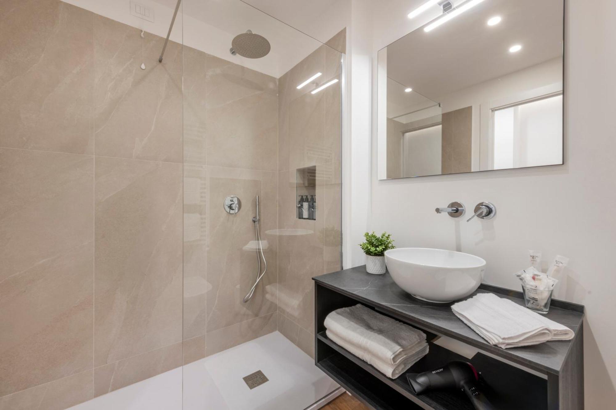 Bnbutler - Inbrera Suites - Giulianova, 1 Milan Extérieur photo
