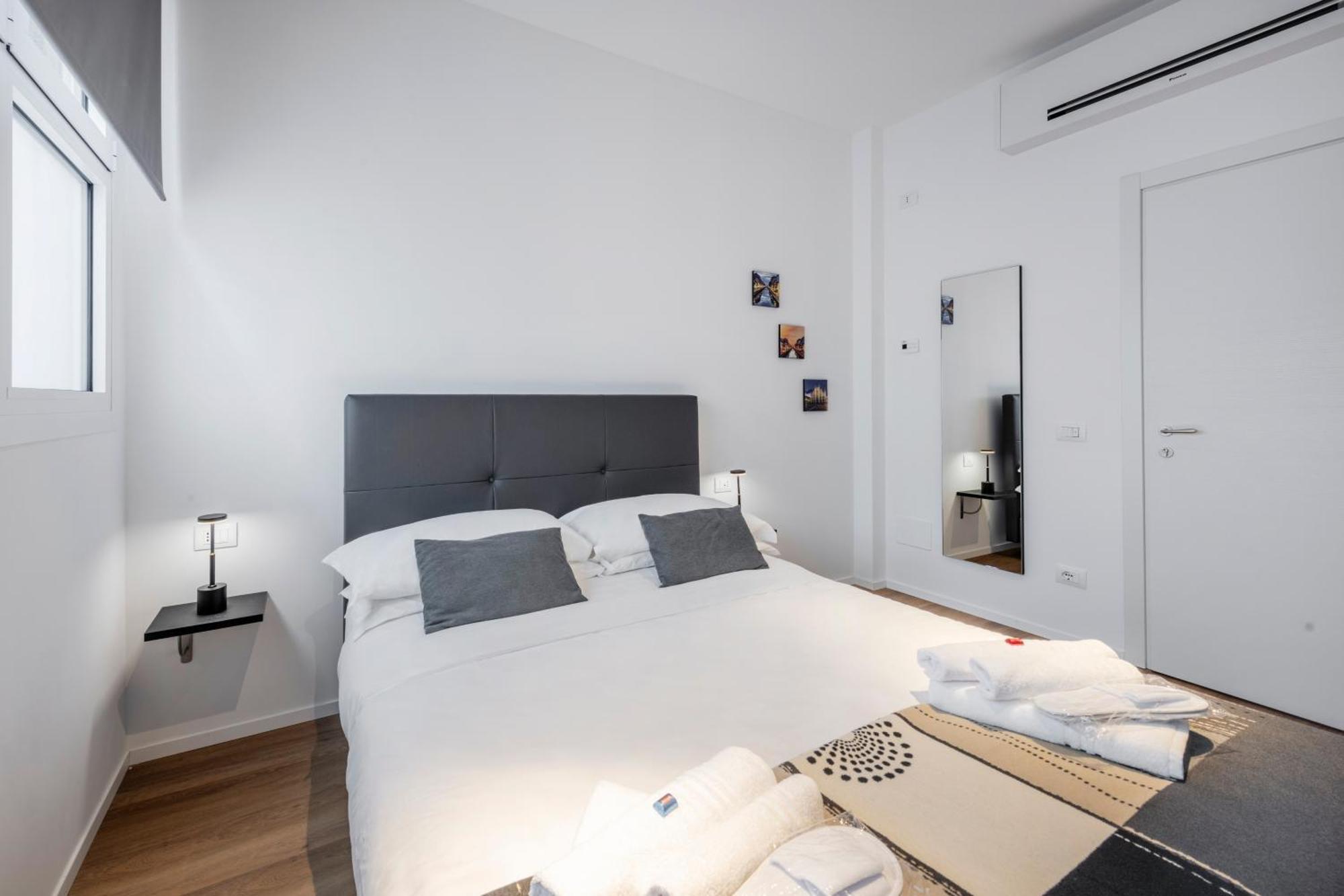 Bnbutler - Inbrera Suites - Giulianova, 1 Milan Extérieur photo